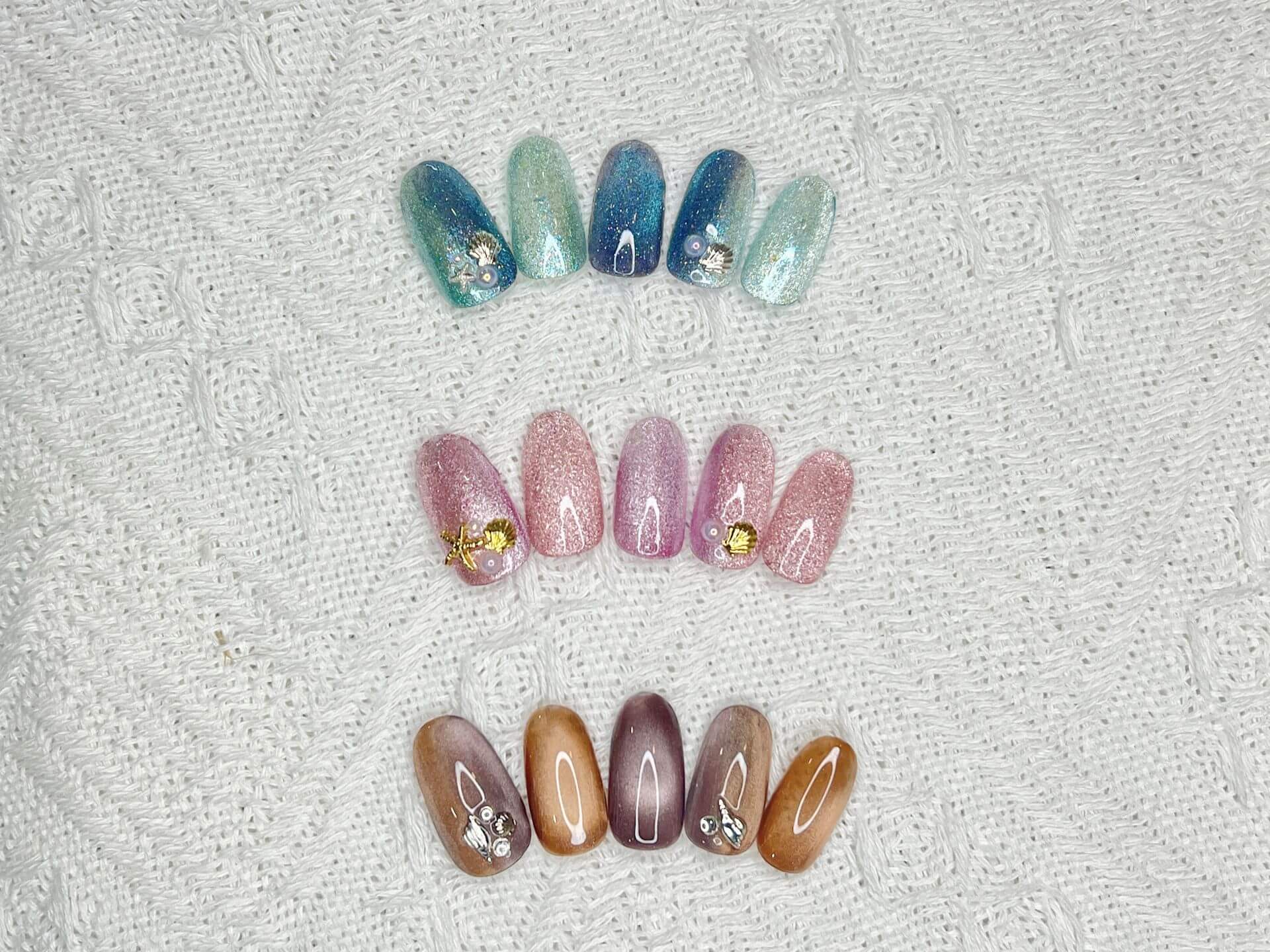 Mani A shell nails
